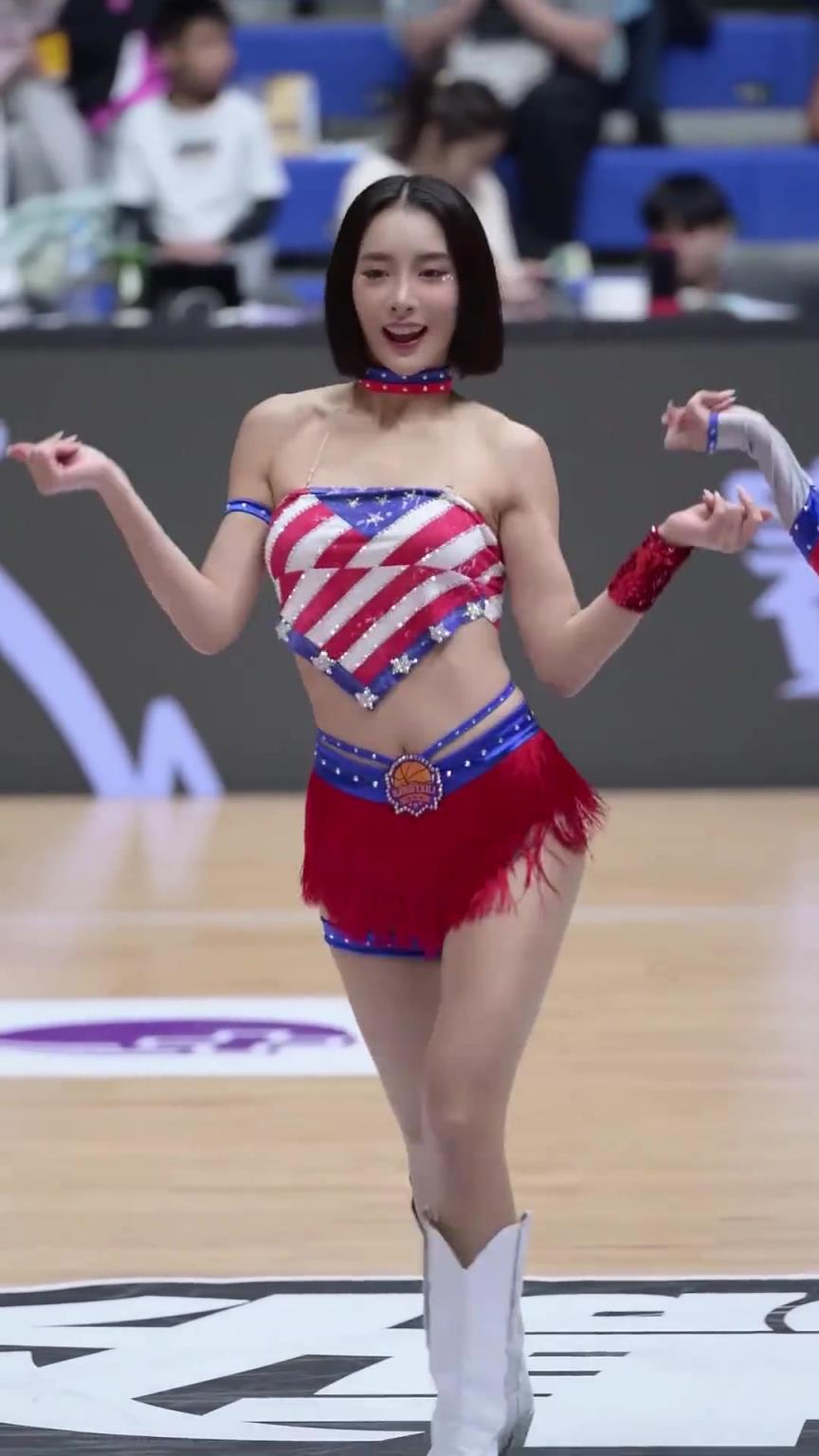 太離譜了 ！幾乎是完美女人！